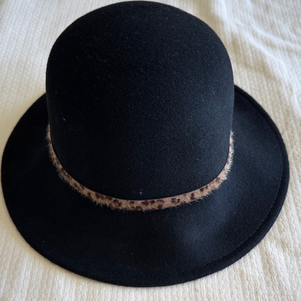 Christian Siriano Stylish Black Hat with Leopard Band